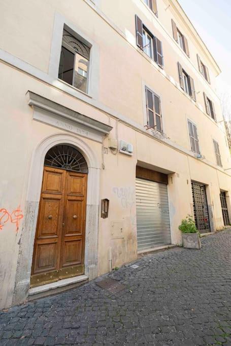 Le Petit Prince Rome Luaran gambar